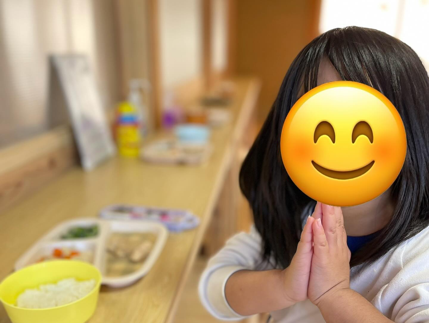 えがおのつぼみでは、平日給食があります。