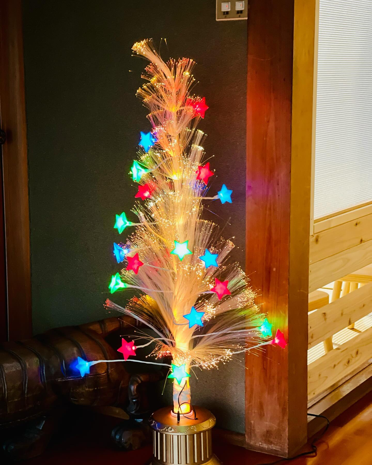 今日は皆でクリスマスの飾りつけをしました。