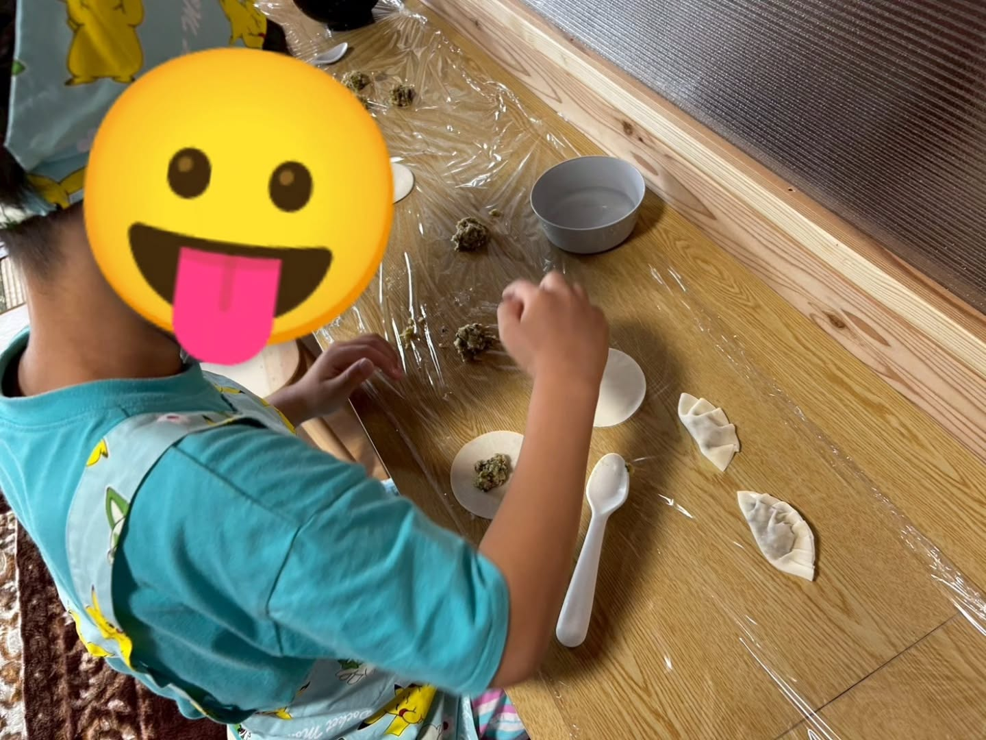 今日の調理実習は前からずーっとリクエストがあった餃子を作りま...