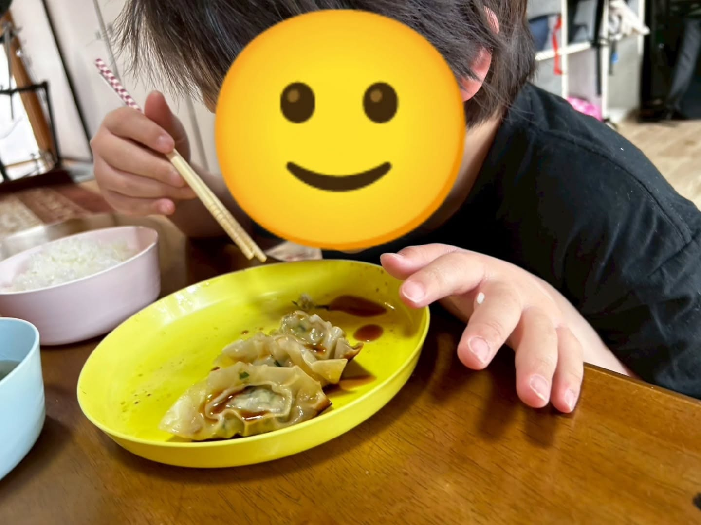 今日の調理実習は前からずーっとリクエストがあった餃子を作りま...