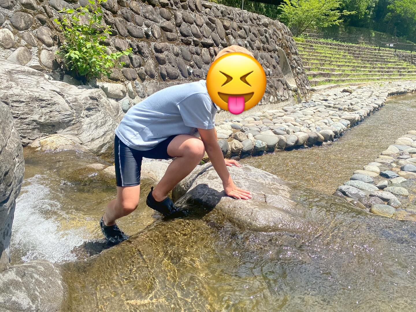 今回のお出かけは、子どもたちにとって初めての川遊び!