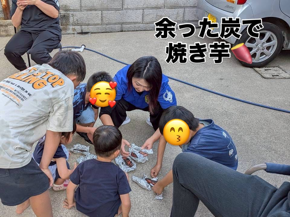 🌤️ 今日は涼しくなってきたこともあり、調理実習ではお外で“...